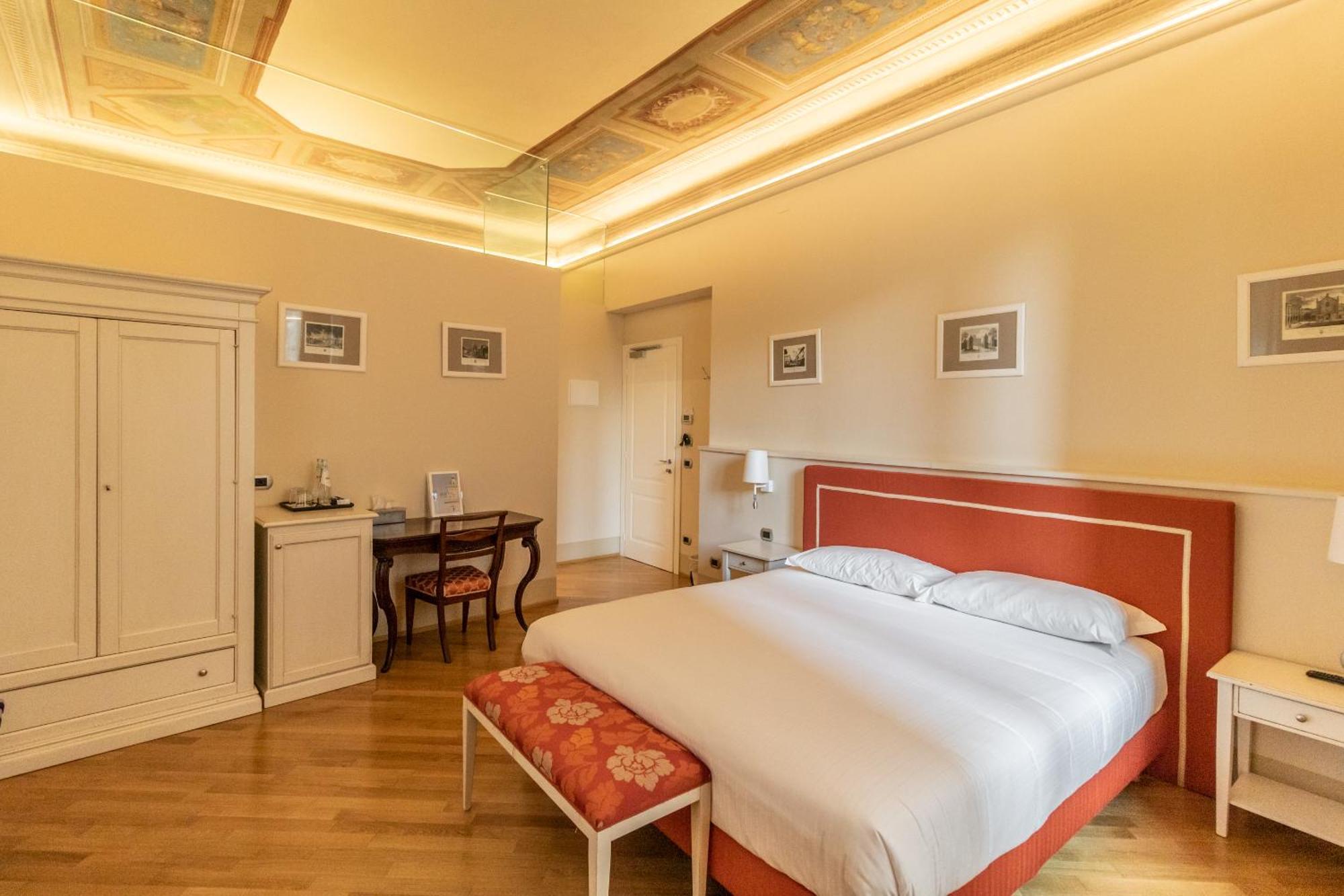 Casa Isolani Luxury Rooms Piazza Maggiore 1 Bologne Extérieur photo