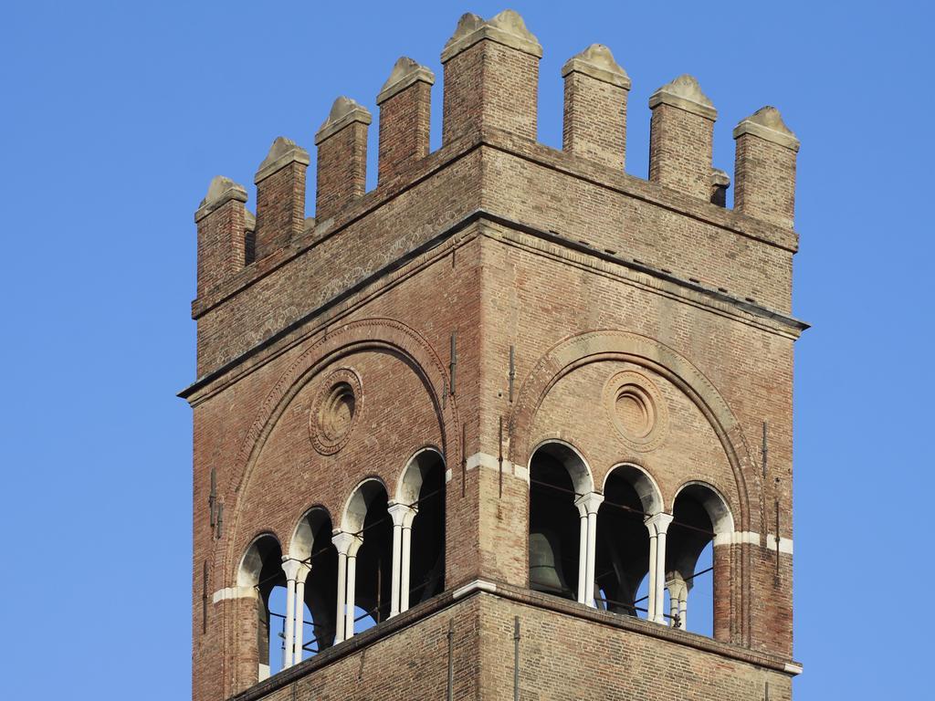 Casa Isolani Luxury Rooms Piazza Maggiore 1 Bologne Extérieur photo