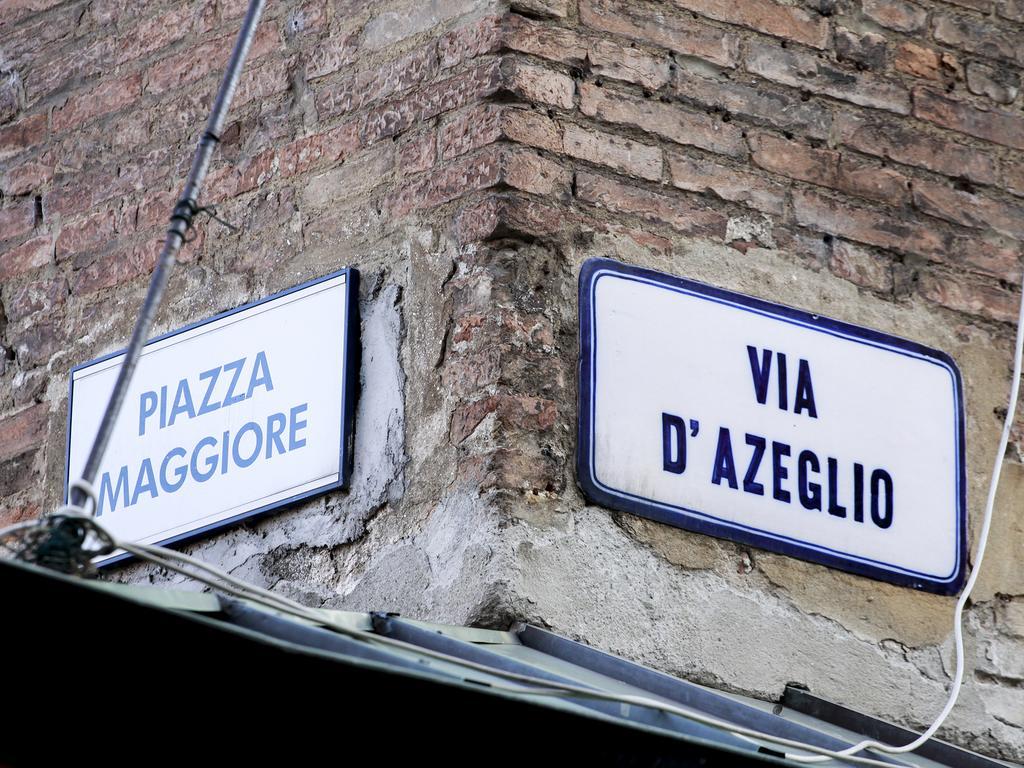 Casa Isolani Luxury Rooms Piazza Maggiore 1 Bologne Extérieur photo