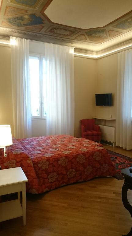 Casa Isolani Luxury Rooms Piazza Maggiore 1 Bologne Extérieur photo